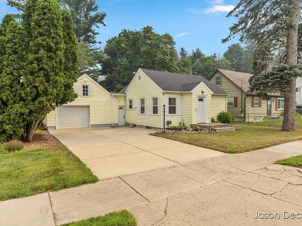 1st image of 1524 Downey St