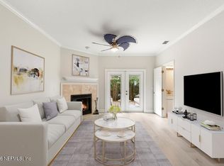 66 W 14th St, Atlantic Beach, FL 32233