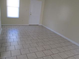 543 E Huntingdon St, Savannah, GA 31401