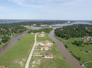 11631 Renaissance Dr, Montgomery, TX 77356