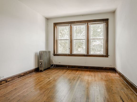 4th image of 3655-3657 N Marshfield Ave #3655-2