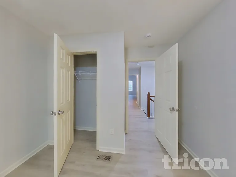 725 N Alder St — Photo 13