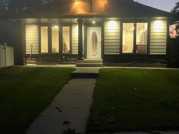 505 E 7th St SE, High River, AB T1V 1K8