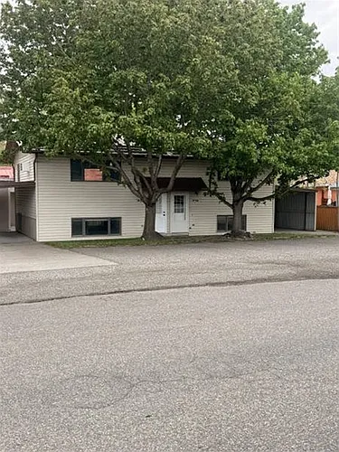 717 W Montana St Photo 1
