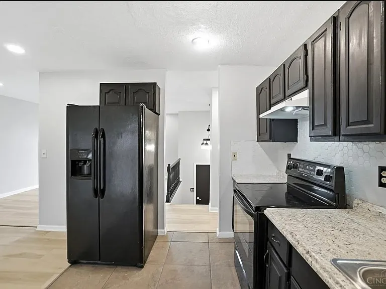 9925 Grasscreek Ct — Photo 7