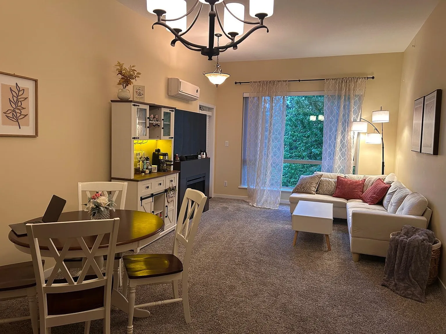 3 bed, 1300 sqft, $3,400 — Photo 4