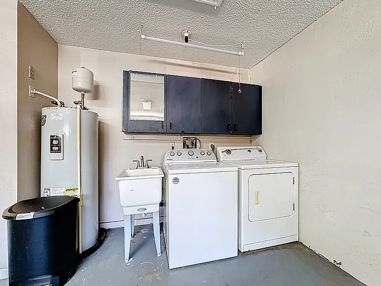 3033 Dunhill Dr — Photo 29