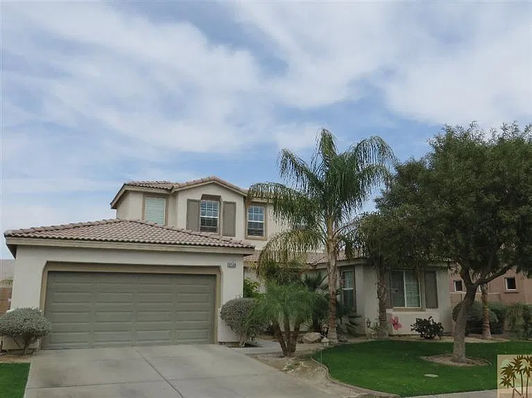 4 bed, 2259 sqft, $3,300 — Photo 2