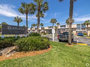 901 Ocean Blvd APT 14, Atlantic Beach, FL 32233