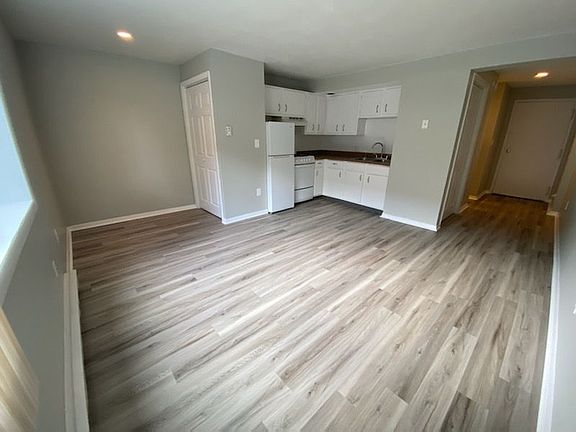2nd image of 69 Hamilton St #7122