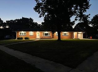 325 N 4th St, Hebron, NE 68370