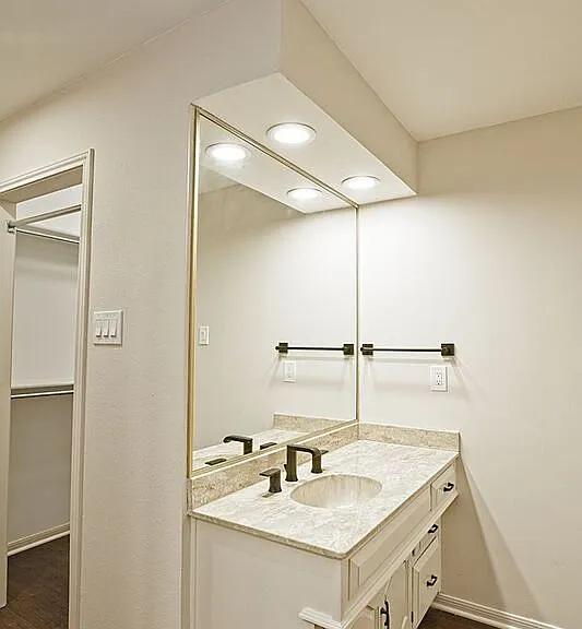 3217 Squireswood Dr — Photo 38