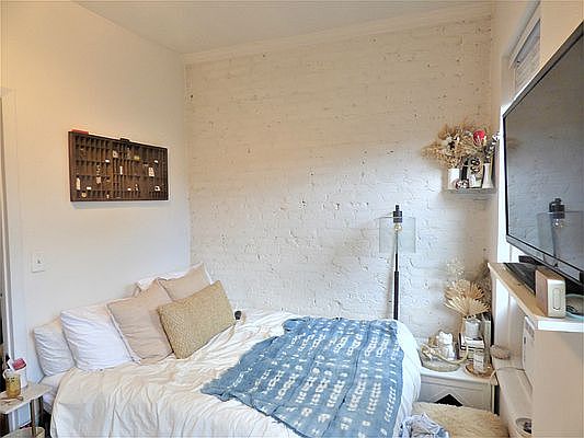 2nd image of 26 Leroy St APT 19
