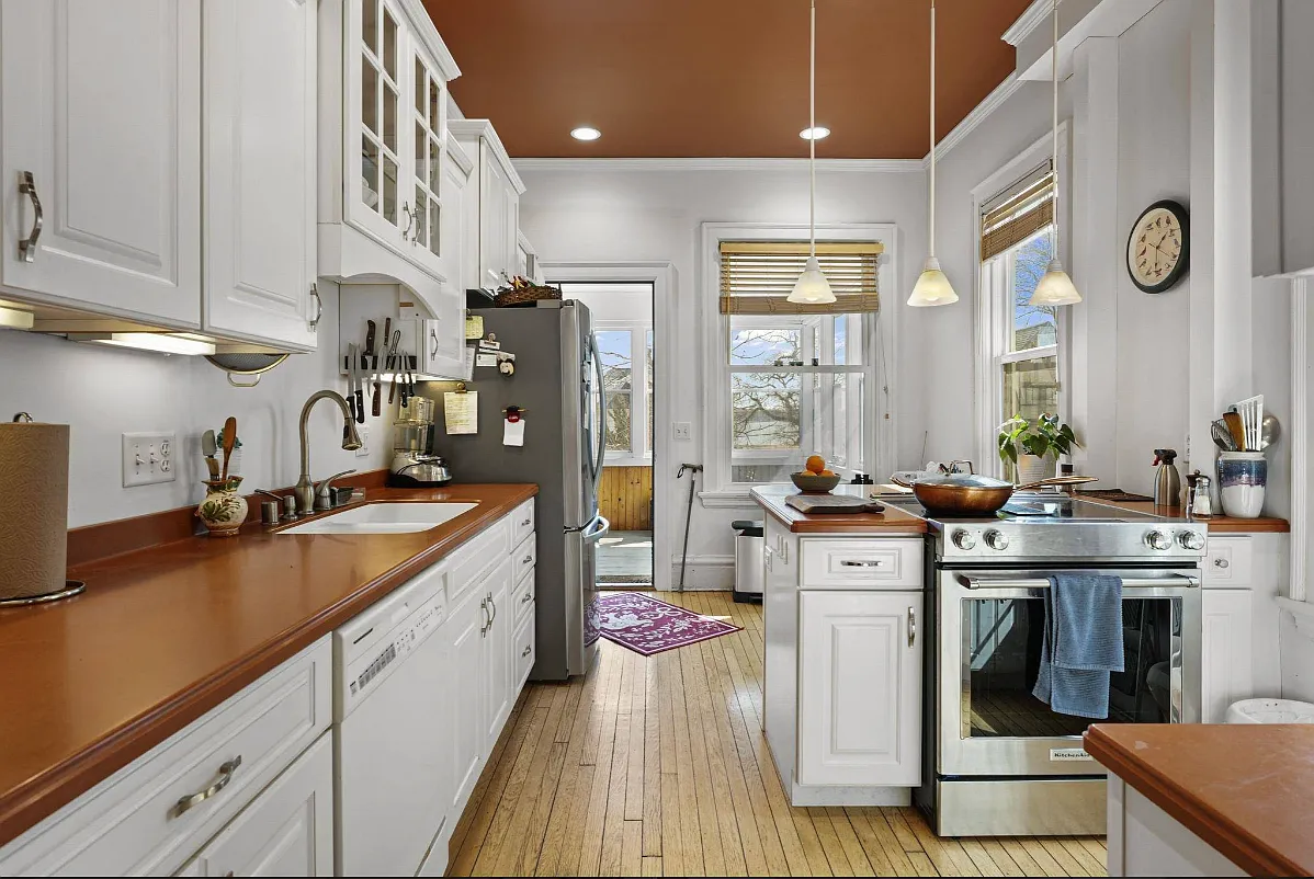 2 bed, 1500 sqft, $2,550 — Photo 3