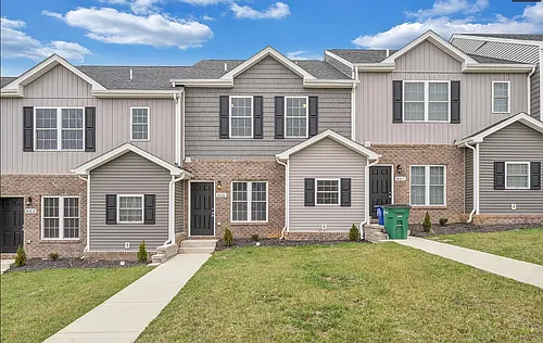 965 Holland Loop Photo 1