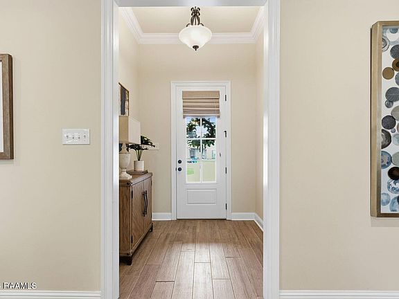 4th image of 113 Mesquite St
