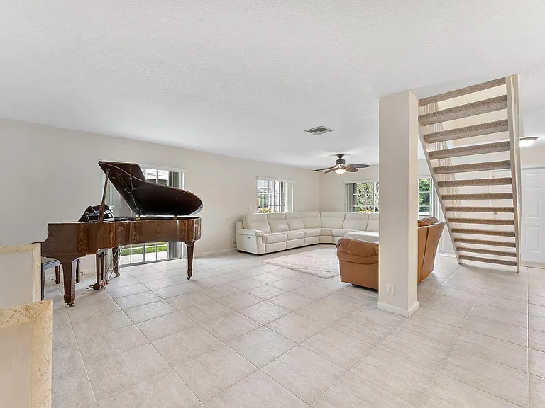 2704 Vision Dr — Photo 11