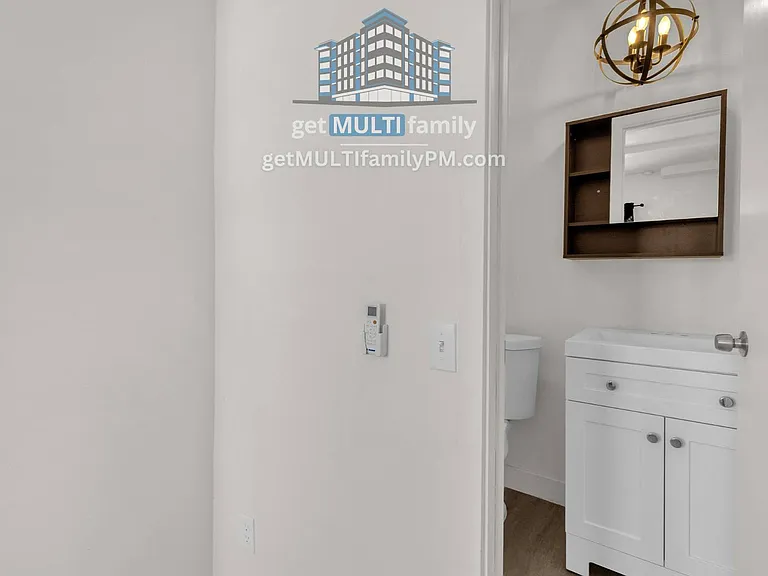 325 N 17th Dr #A — Photo 20
