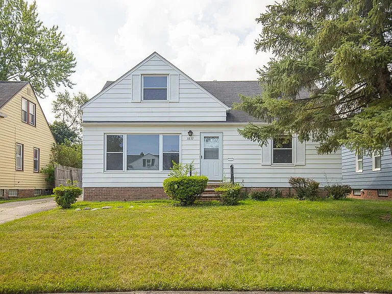 3832 Wallingford Rd — Photo 1