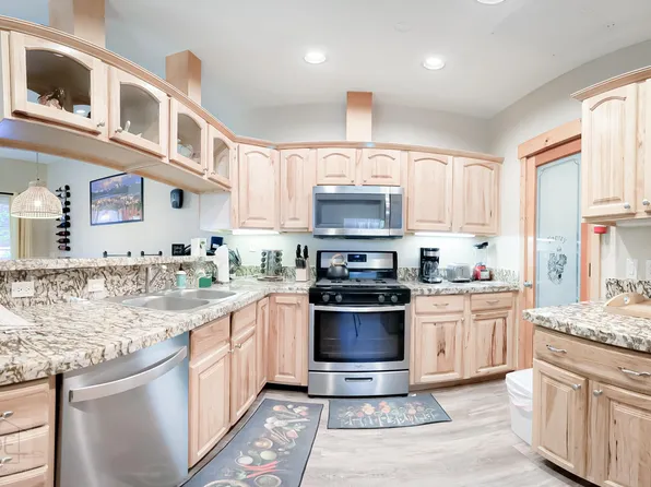 8732 Rainbow Ave, Kings Beach, CA 96143