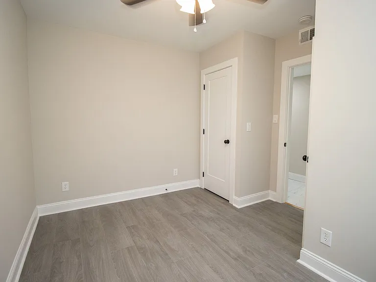 1840 Hampton Street — Photo 14