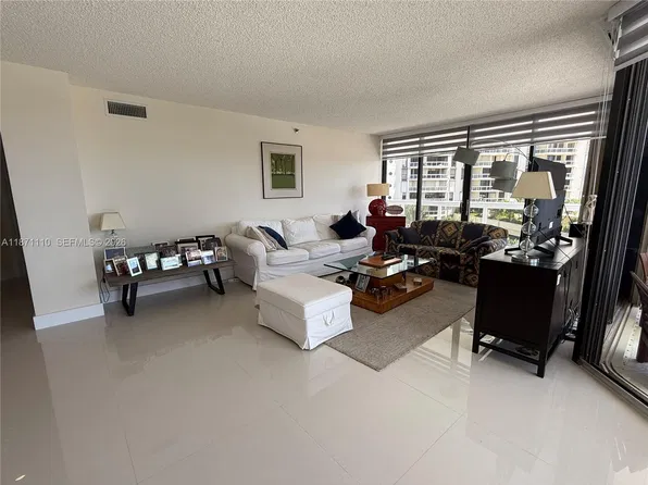 20185 E Country Club Dr APT 510, Aventura, FL 33180