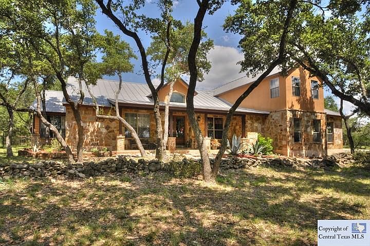 1st image of 615 Berry Oaks Dr