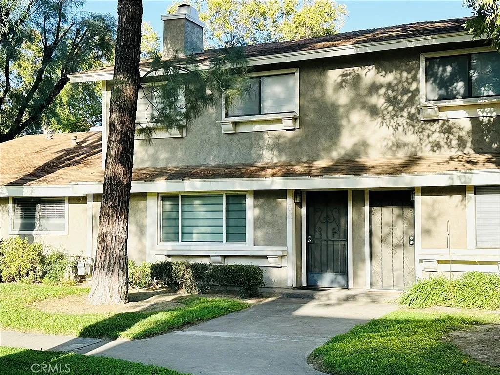 3 bed, 2.5 bath, 1444 sqft, $2,700 — Photo 2