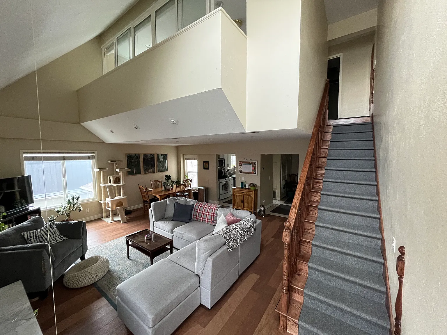 2 bed, 1.5 bath, 1300 sqft, $2,500 — Photo 1