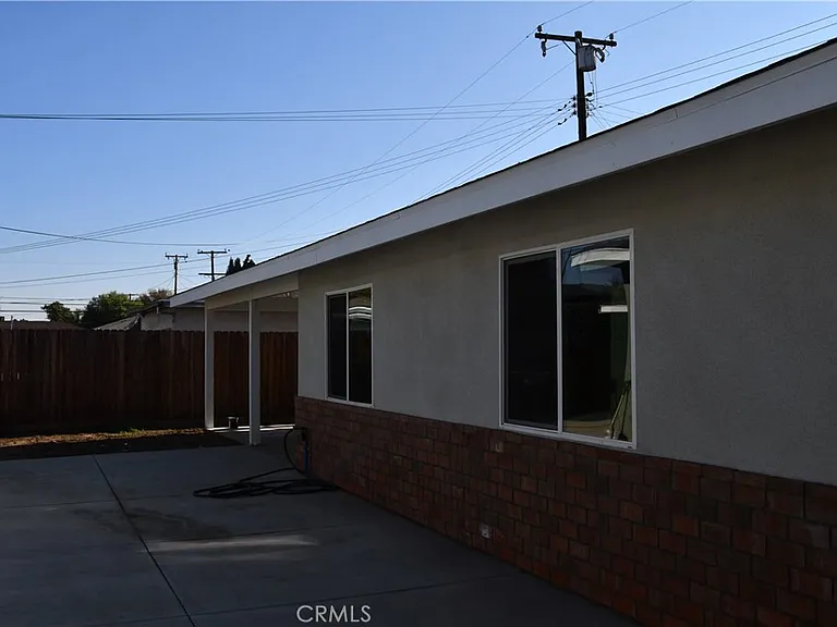 917 W Flora St #917B — Photo 13