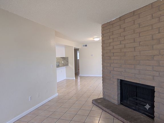5th image of 7464 Della Cir