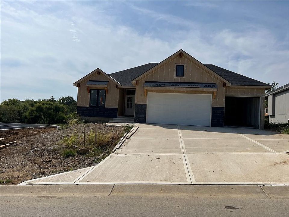 1st image of 4905 NE 88th St