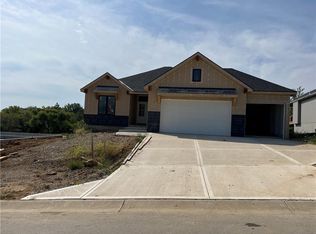 4905 NE 88th St, Kansas City, MO 64156