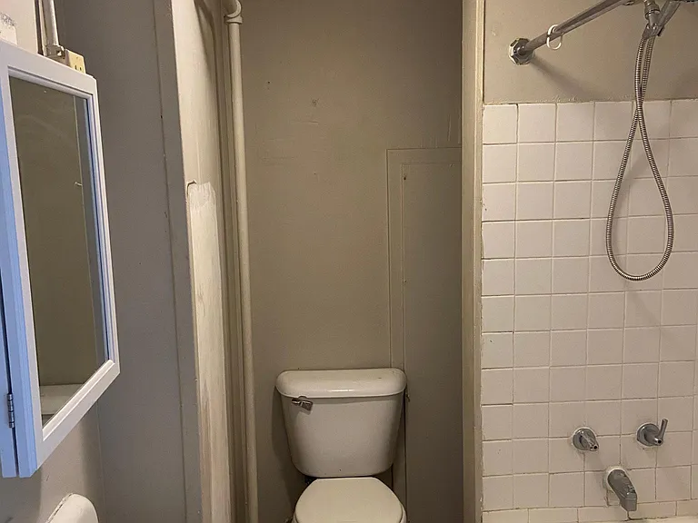 137 E Water St #3 — Photo 5