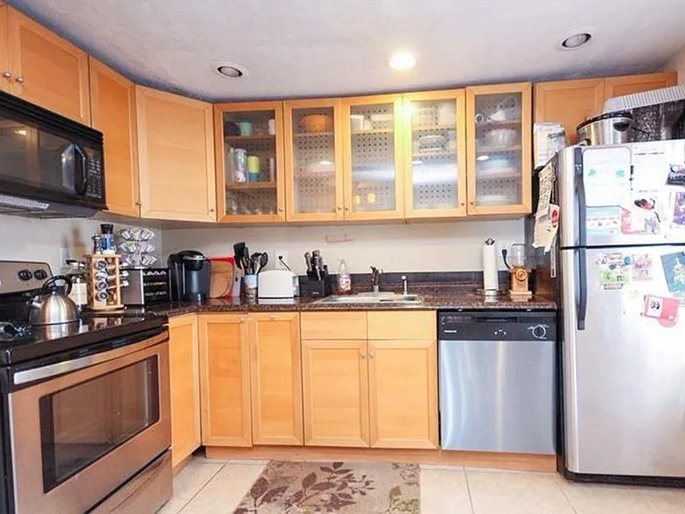 2826 Edwards Way — Photo 3