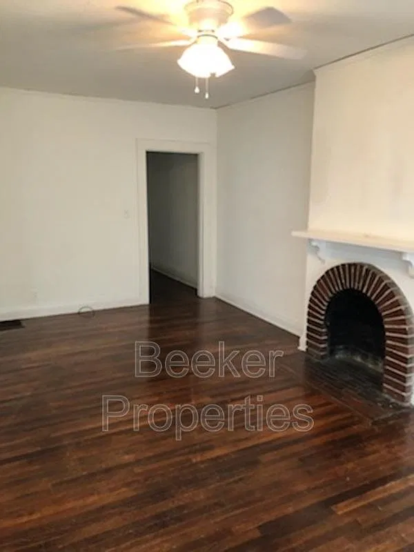 2 bed, 1.0 bath, 1200 sqft, $1,550 — Photo 2