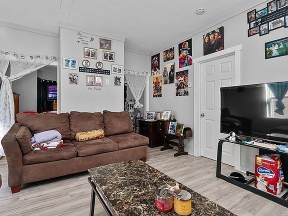 5th image of 90 Quequechan St