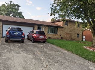 9636 E Randal St, Columbus, IN 47203