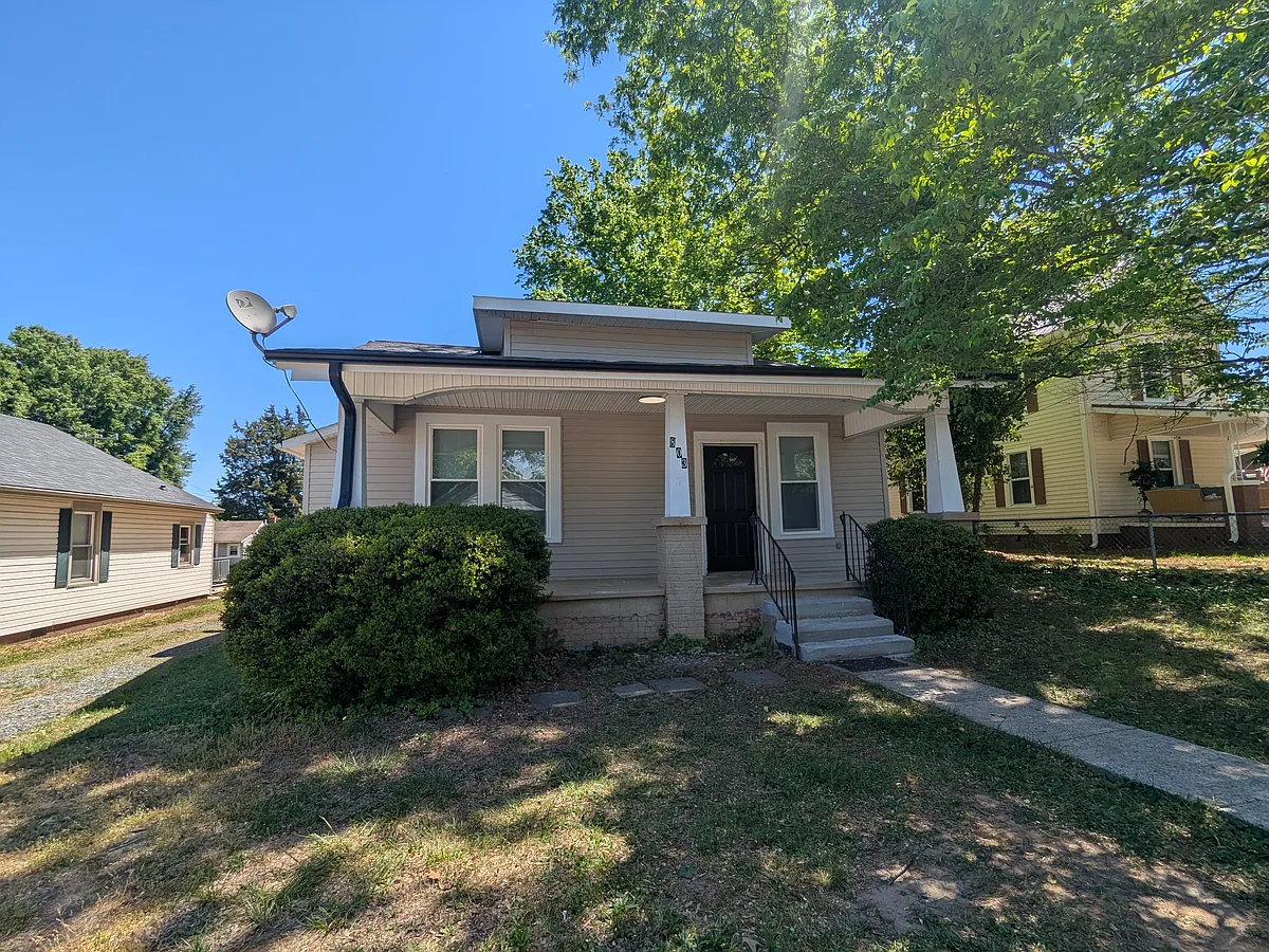 Building Photo - 803 Watson St