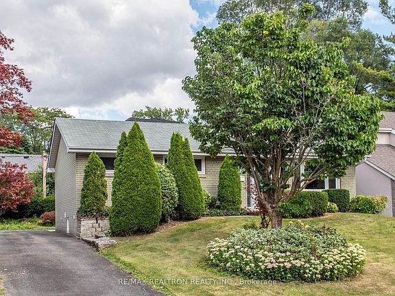 3rd image of 56 Ternhill Cres