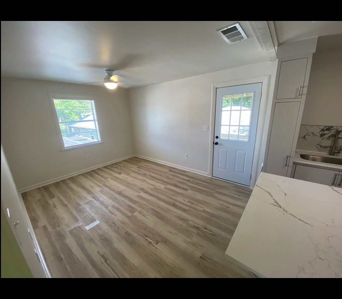 1 bed, $1,100 — Photo 2