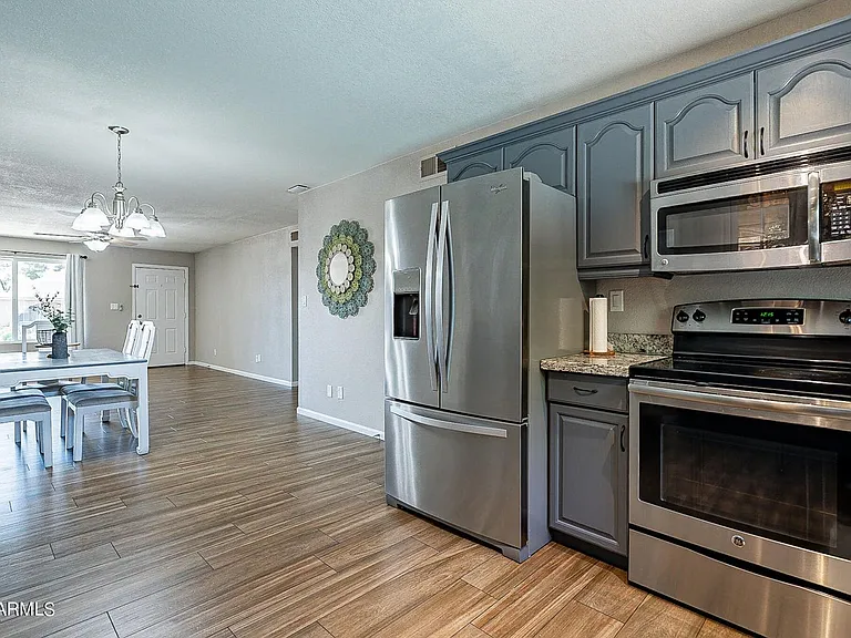 4414 W Altadena Ave — Photo 7