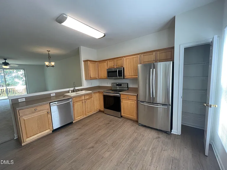 4905 Wyatt Brook Way — Photo 5