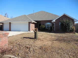 408 Tumbleweed Rd, Yukon, OK 73099
