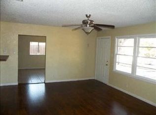 2440 Gross Rd, Dallas, TX 75228