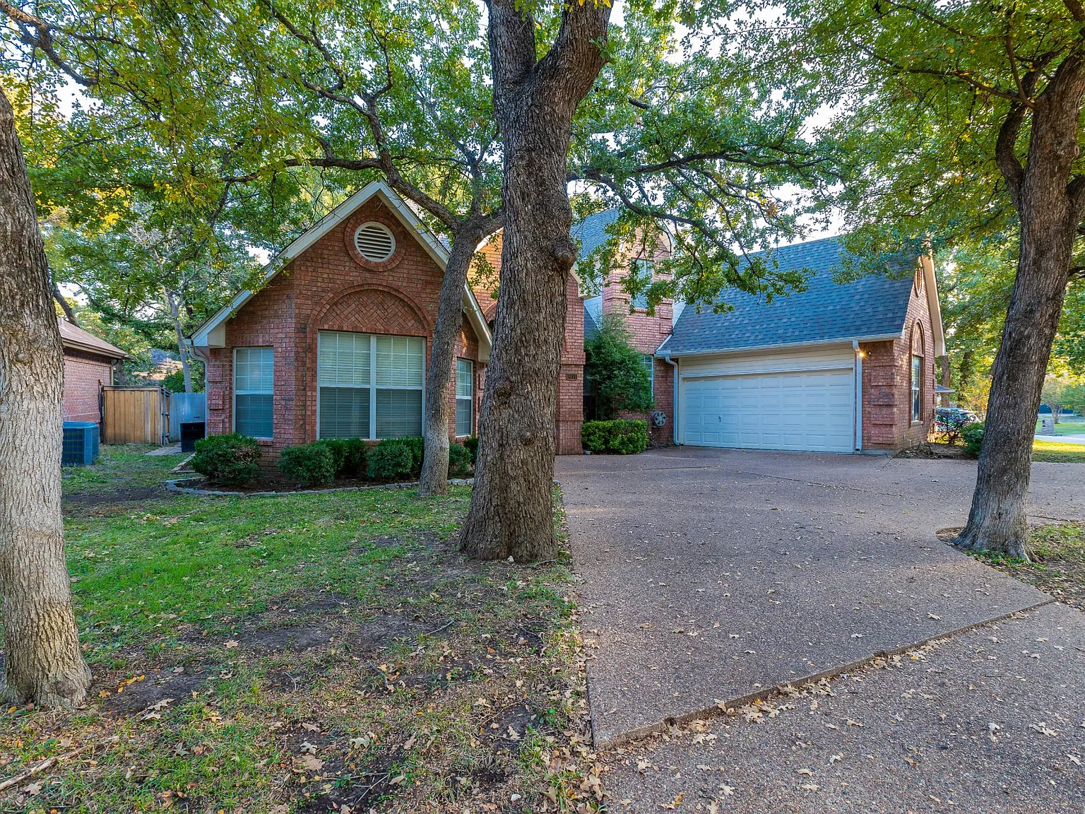 4 bed, 2725 sqft, $3,000 — Photo 3
