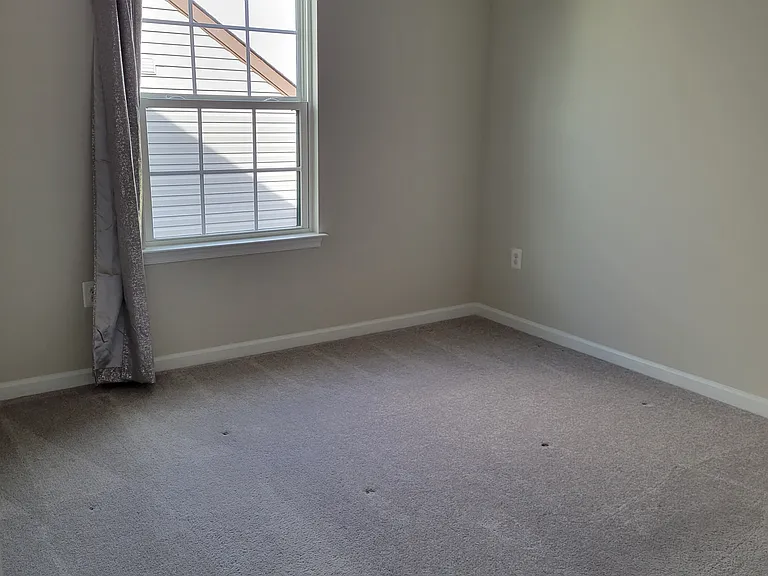 1009 Headquarters Way — Photo 34
