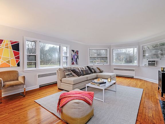 180 FOx Meadow Rd (09 Of 34 ).JPG