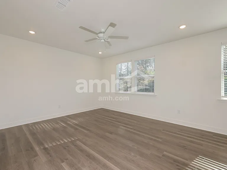 1539 Aquamarine Dr — Photo 7