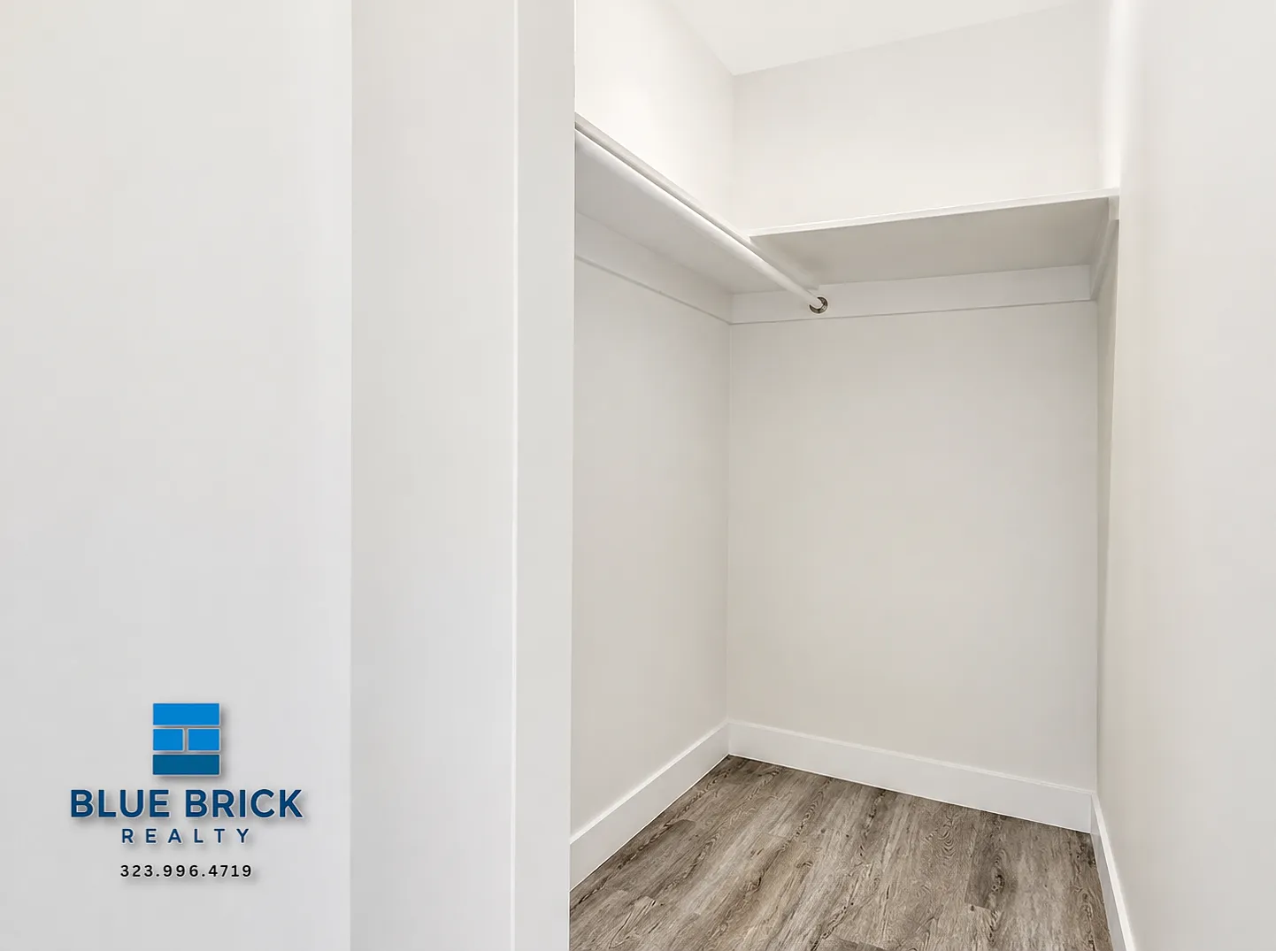 Bright Koreatown Studio with On-Site Laundry, Utilities Included & Pet-Friendly Living — Photo 3